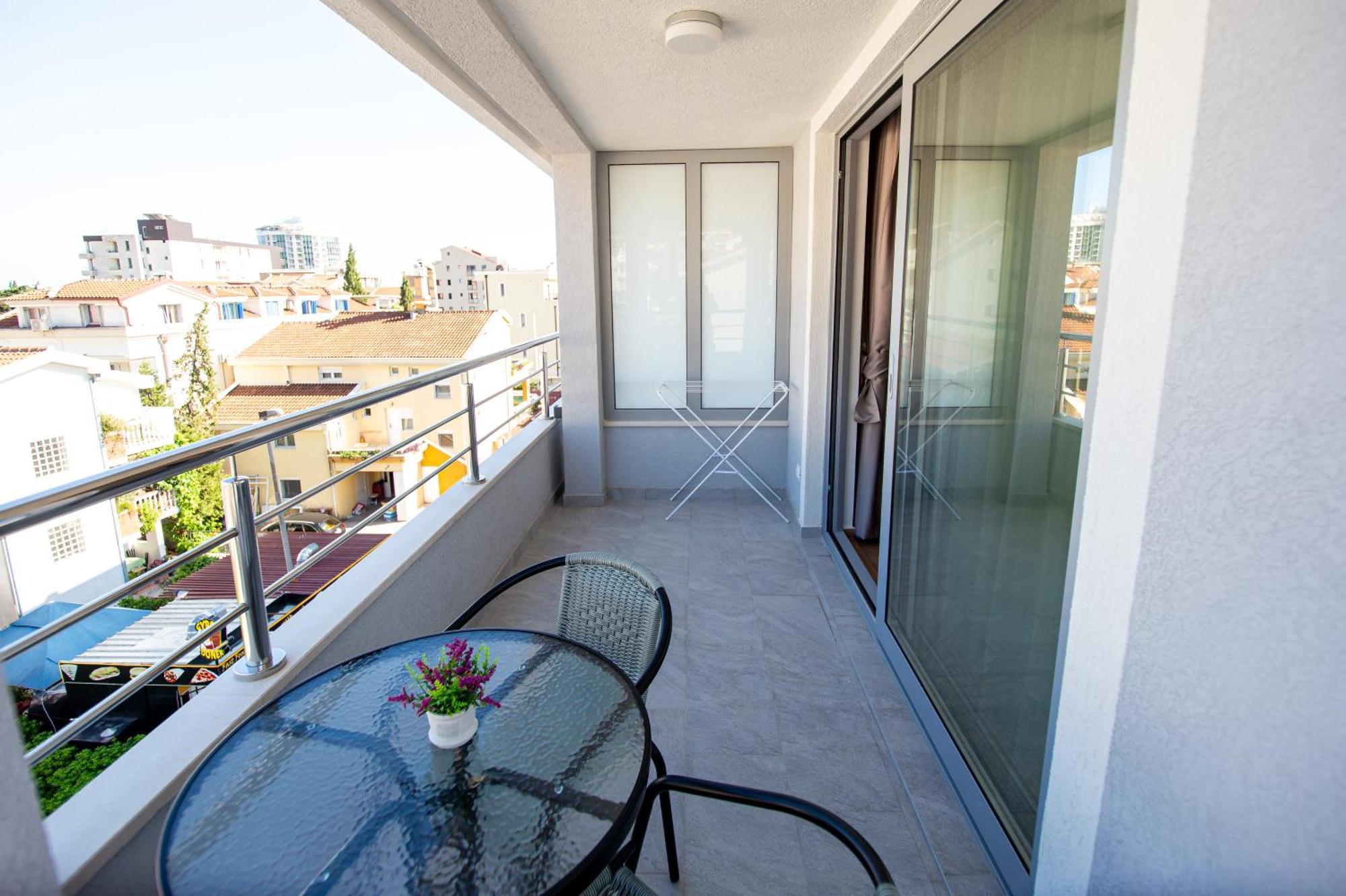 Apartments Sirena - Modern Stay With Free Parking Budva Dış mekan fotoğraf
