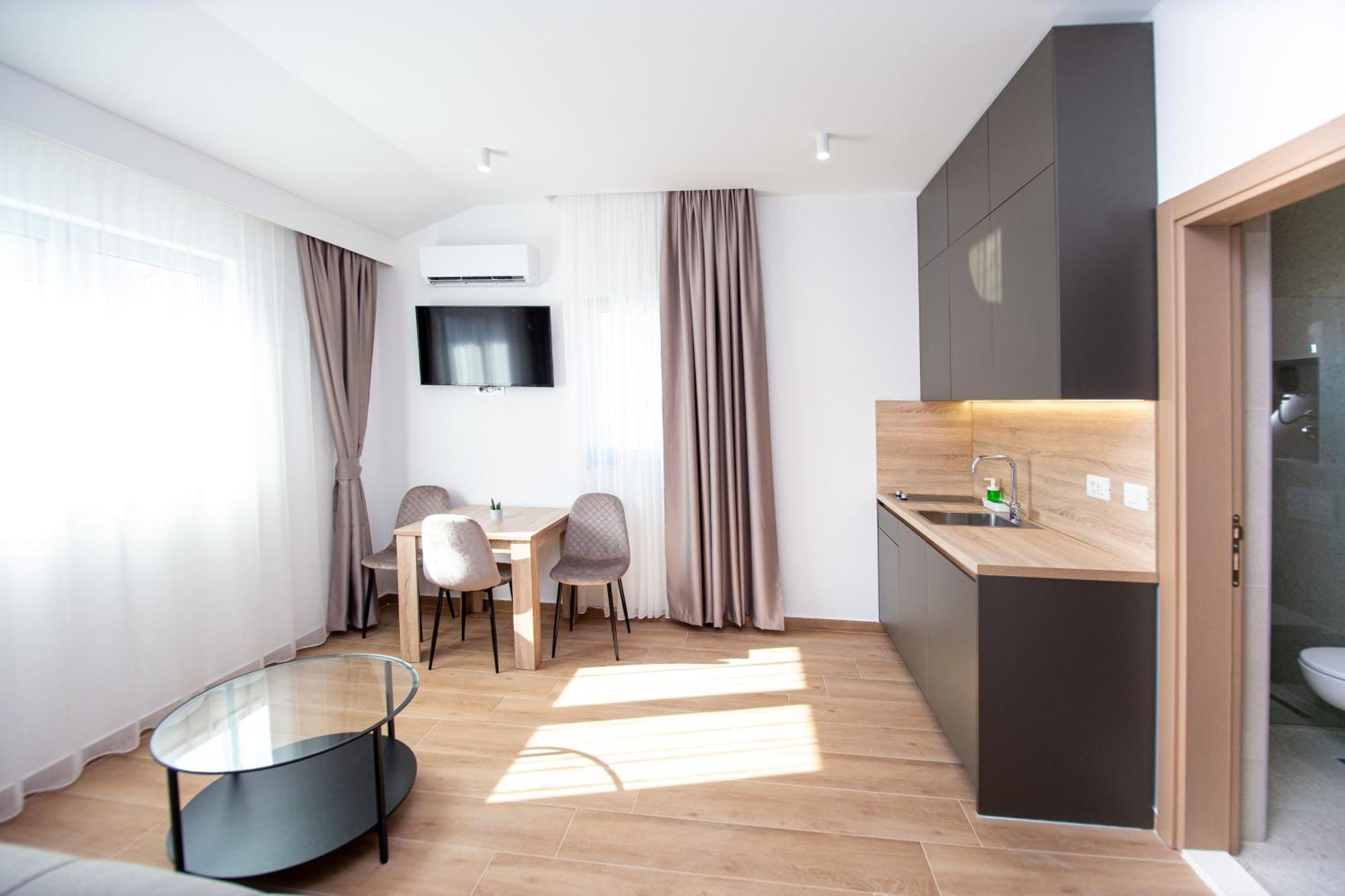 Apartments Sirena - Modern Stay With Free Parking Budva Dış mekan fotoğraf