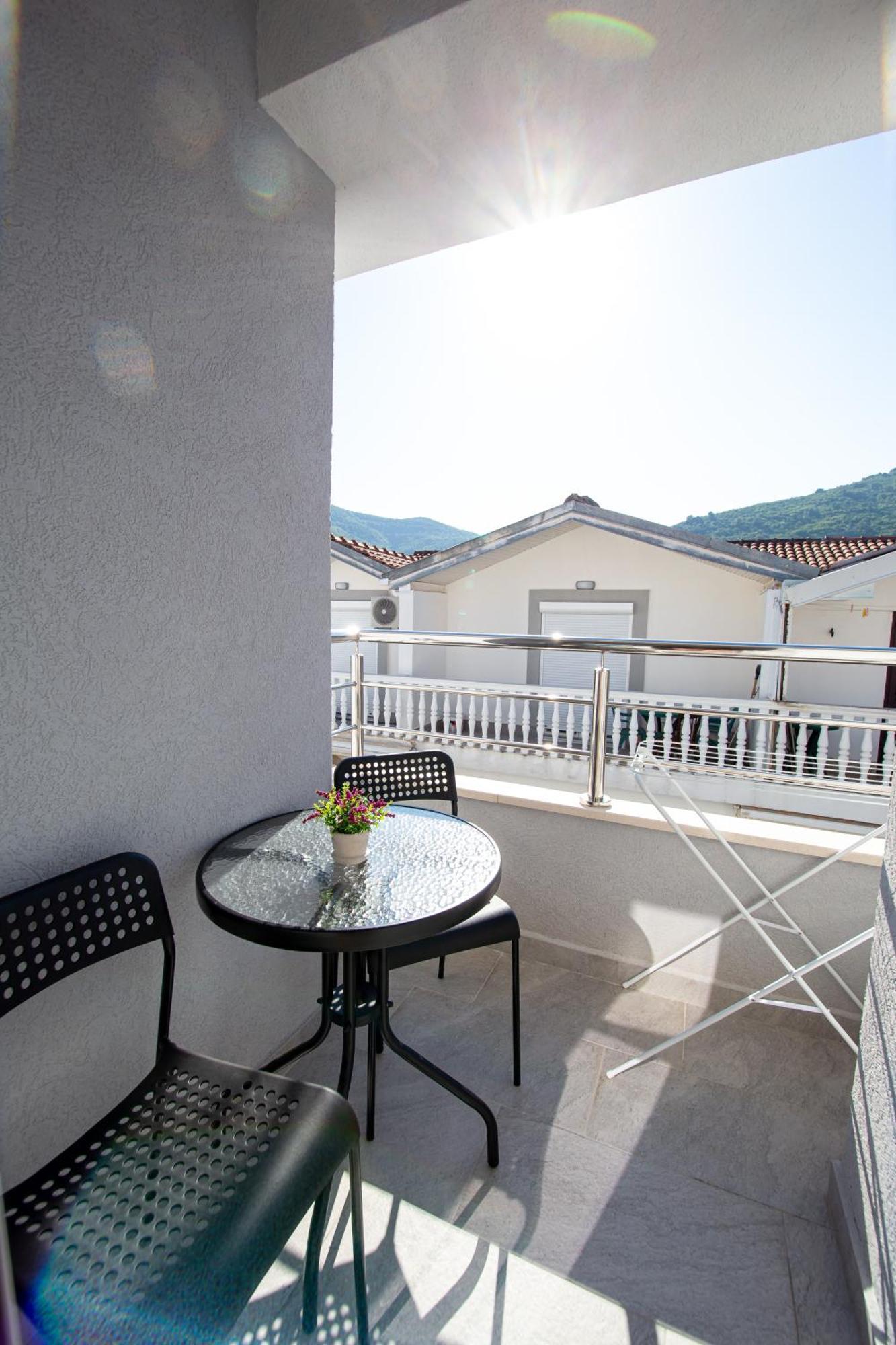 Apartments Sirena - Modern Stay With Free Parking Budva Dış mekan fotoğraf