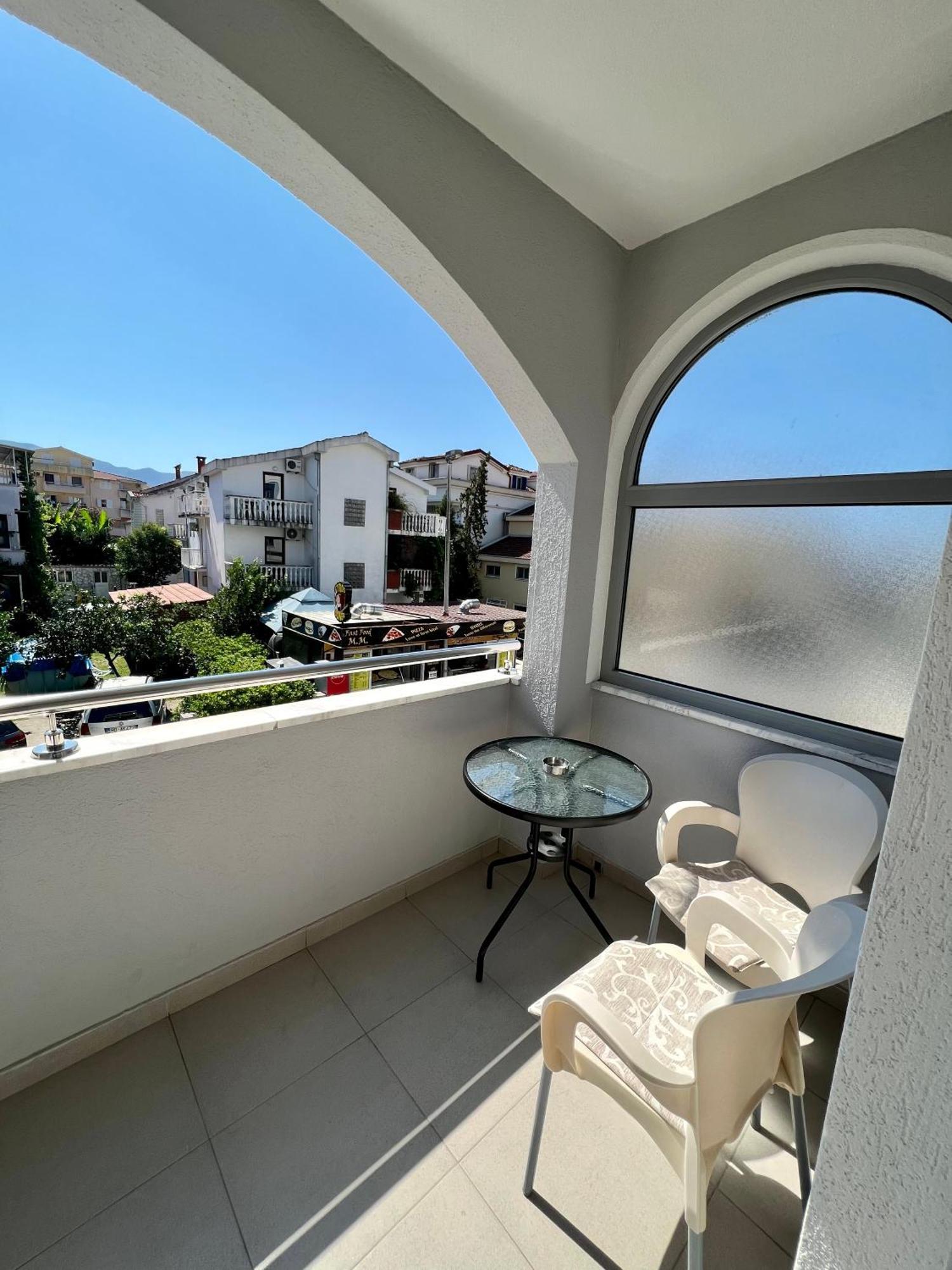 Apartments Sirena - Modern Stay With Free Parking Budva Dış mekan fotoğraf