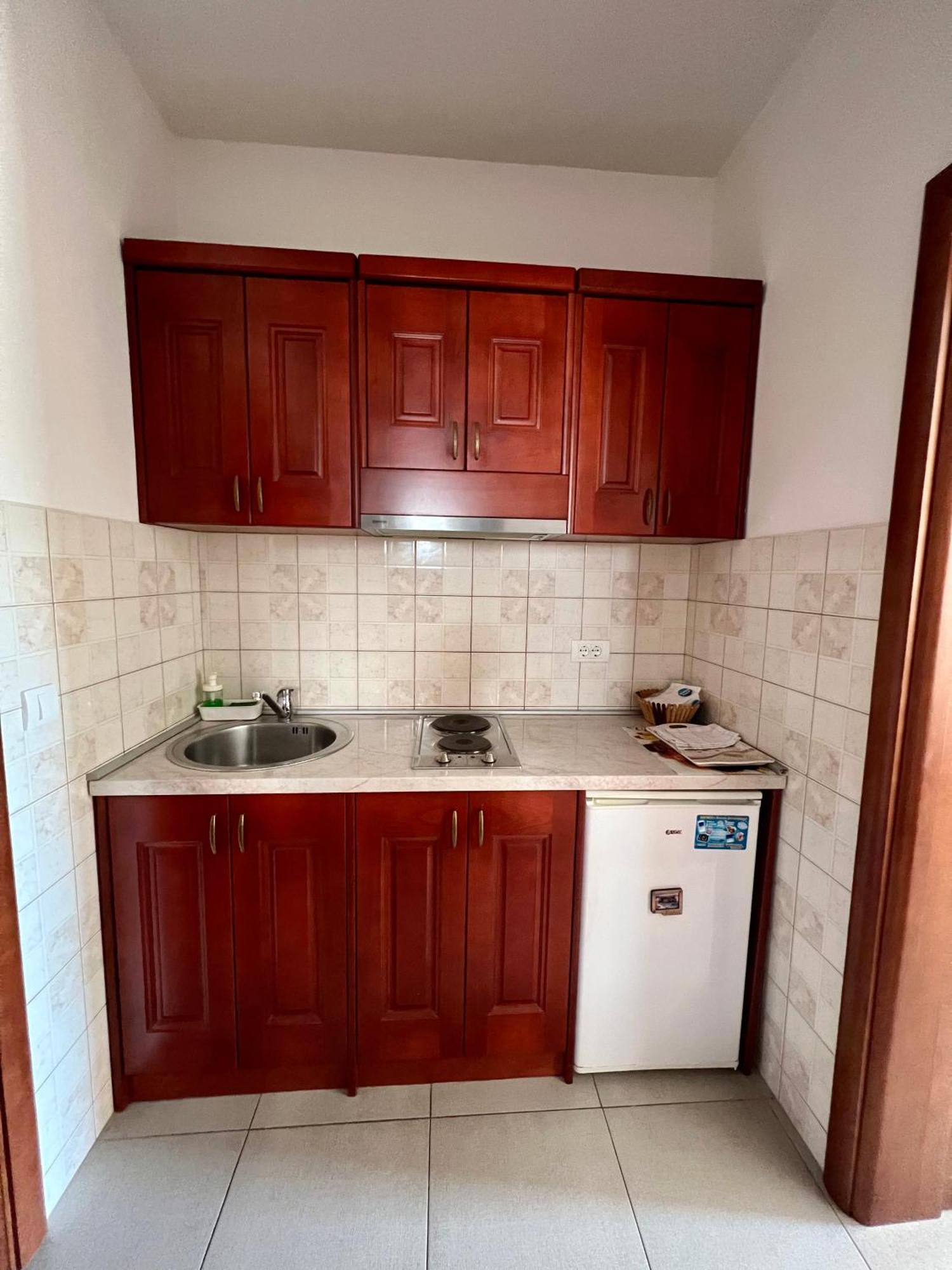 Apartments Sirena - Modern Stay With Free Parking Budva Dış mekan fotoğraf